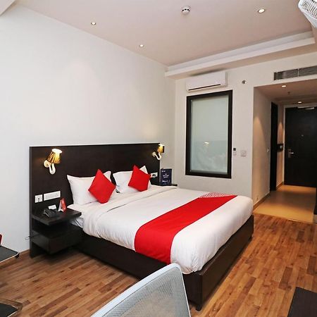 Capital O 19296 Joy Inn & Suites Bhiwadi Extérieur photo