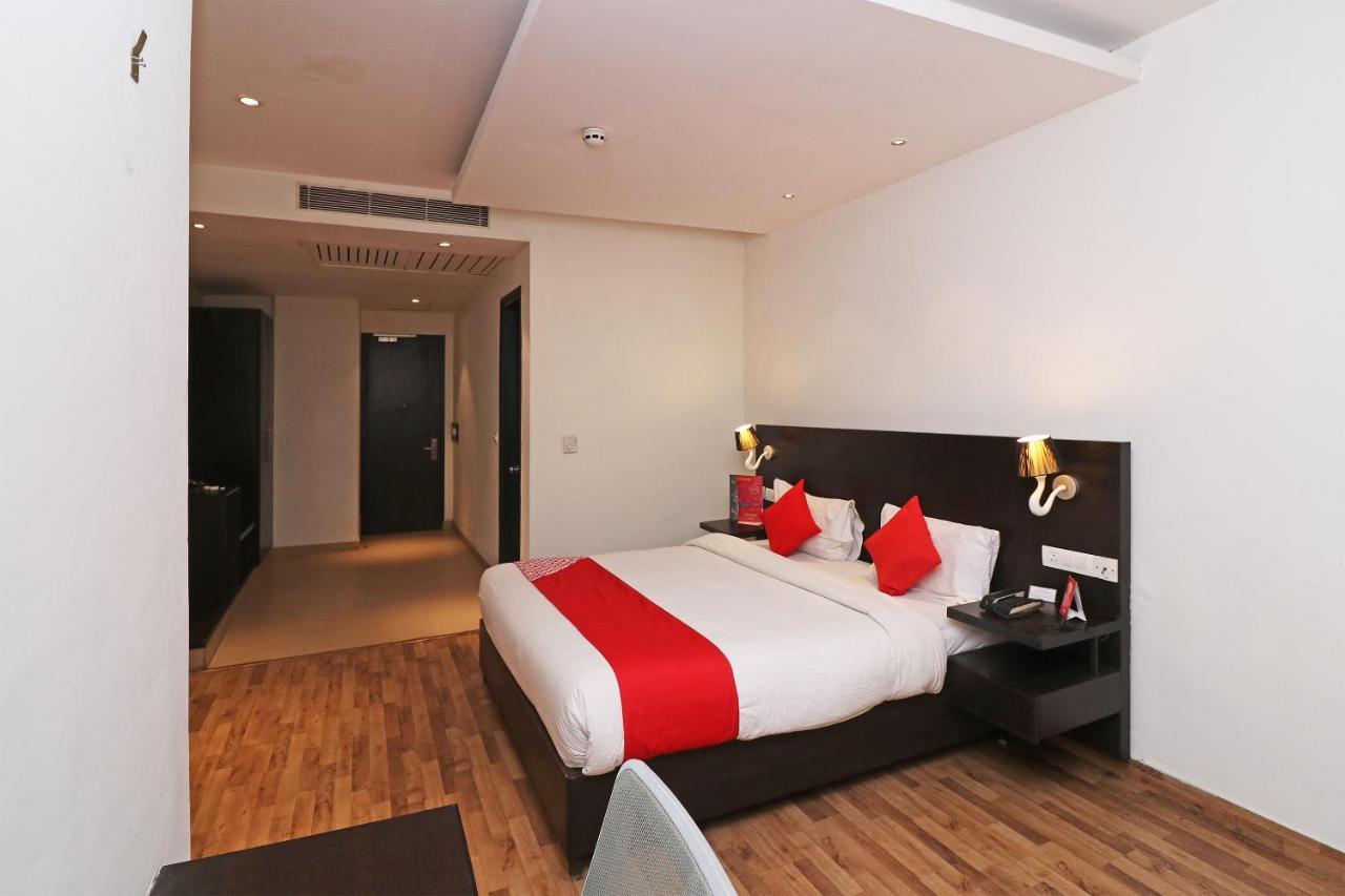 Capital O 19296 Joy Inn & Suites Bhiwadi Extérieur photo
