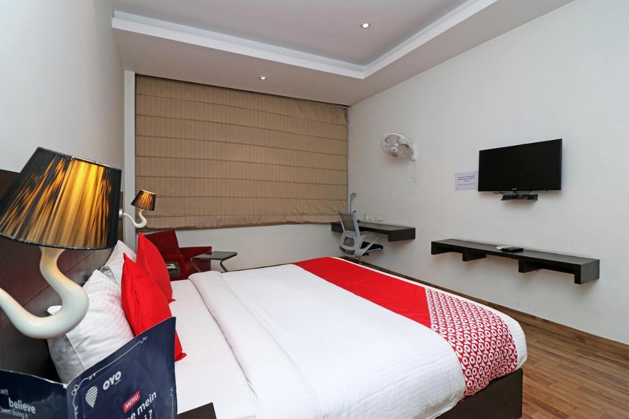 Capital O 19296 Joy Inn & Suites Bhiwadi Extérieur photo