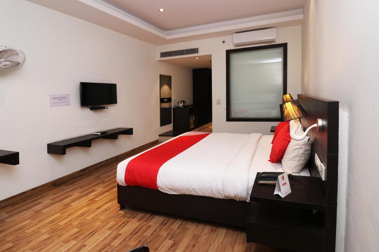 Capital O 19296 Joy Inn & Suites Bhiwadi Extérieur photo