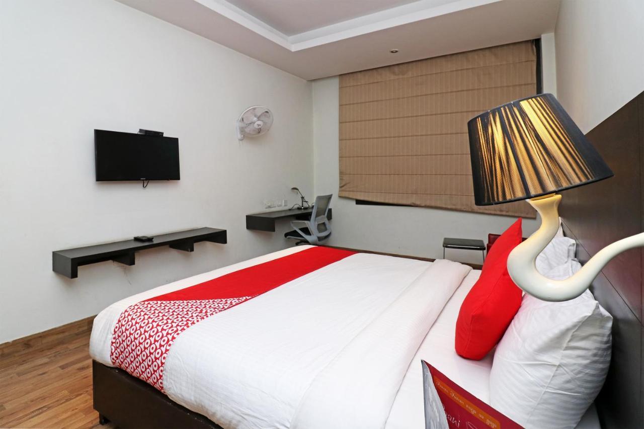 Capital O 19296 Joy Inn & Suites Bhiwadi Extérieur photo